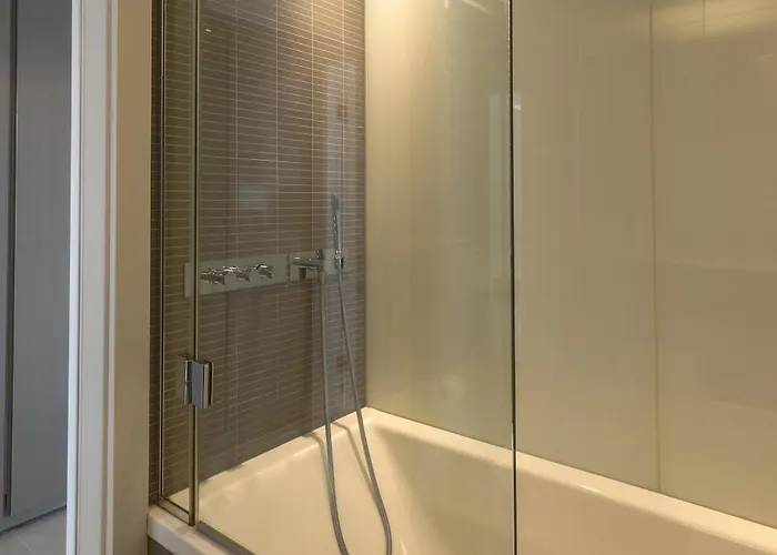 Skau 3 Eurovea Danube View Free Parking Братислава